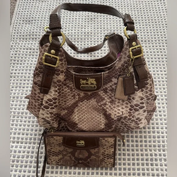 Coach Snakeskin print triple compartment bag, with matching wallet - Picture 1 of 6